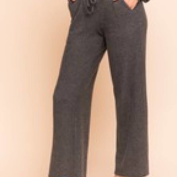 Cropped Knit Sweater Lounge Pants - Picture 2 of 6